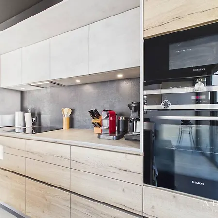 Luxueux Avec Piscine, Sauna Et Parking A La Rosiere Pour 10 Personnes - Fr-1-398-633 * Montvalezan